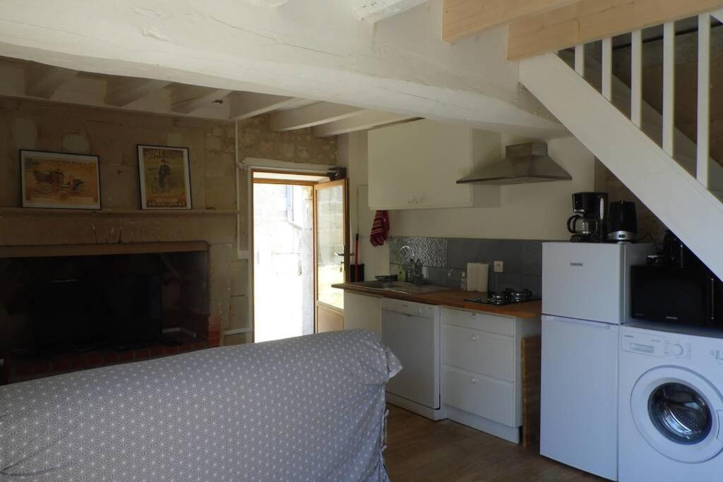 Maisonnette 40 m² avec parking privé Doue-en-Anjou Extérieur photo