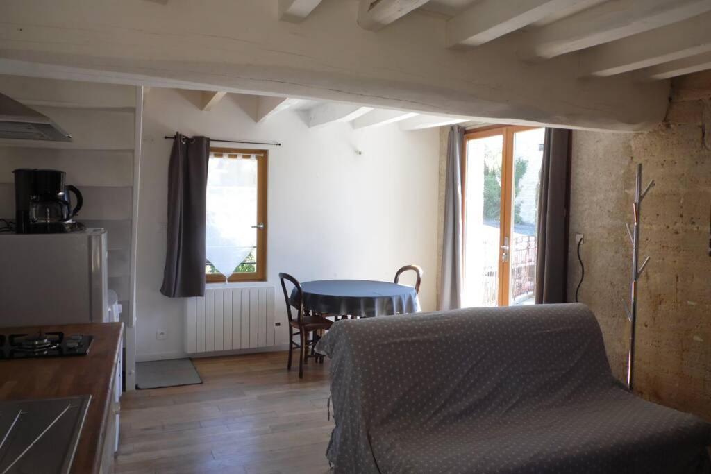 Maisonnette 40 m² avec parking privé Doue-en-Anjou Extérieur photo